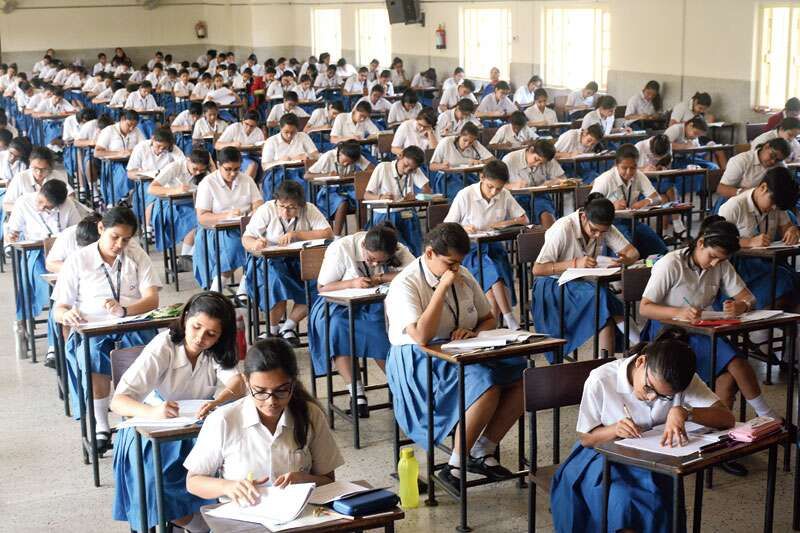 कोरोनाकाल में 10वीं व 12वीं के बोर्ड एग्जाम को लेकर क्या है नई जानकारी कोरोनाकाल में 10वीं व 12वीं के बोर्ड एग्जाम को लेकर क्या है नई जानकारी