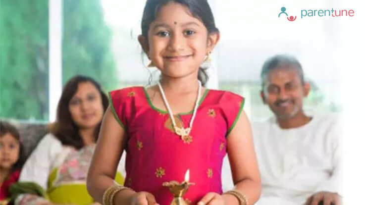 बड़े शहरों में त्योहारों के महत्त्व का गिरता स्तर और आपके बच्चे पर होने वाले प्रभाव बड़े शहरों में त्योहारों के महत्त्व का गिरता स्तर और आपके बच्चे पर होने वाले प्रभाव
