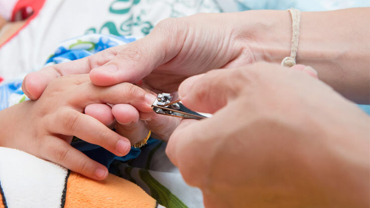 Things To Avoid While You Clip Nails, How To Cut Nails Of Your Baby?|  continue reading