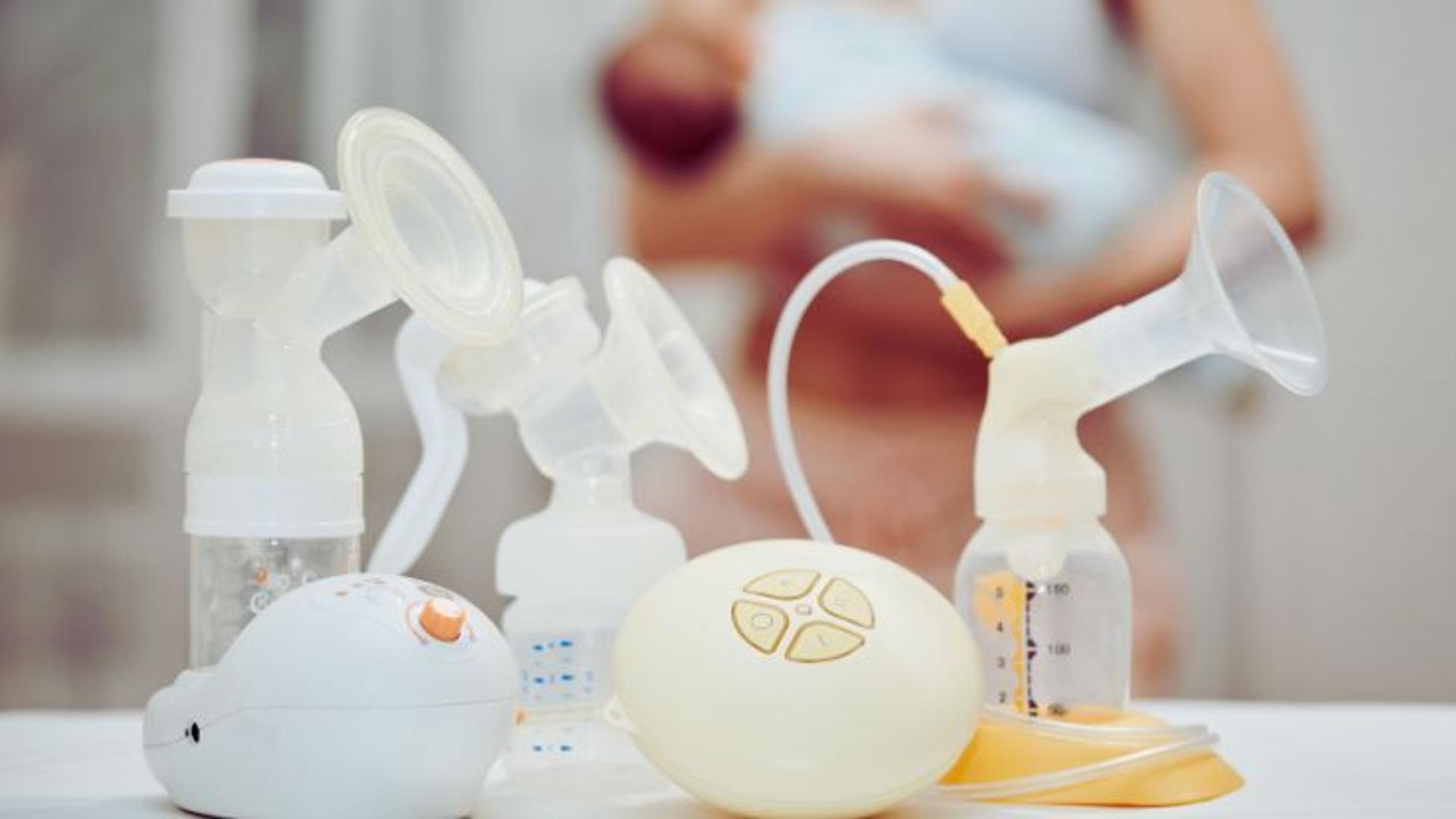 How To Use A Breast Pump (Electric And Manual)