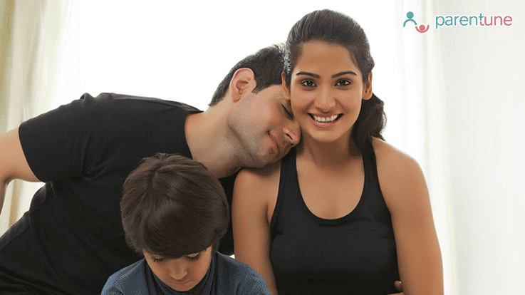 Parentune आप क य कर अगर आपक बच च स क स करत समय कमर म आ ज ए What If Your Child Walk In During Sex In Hindi