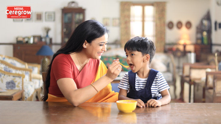 आपके बच्चे को क्या खिलाना चाहिए और क्या नहीं आपके बच्चे को क्या खिलाना चाहिए और क्या नहीं