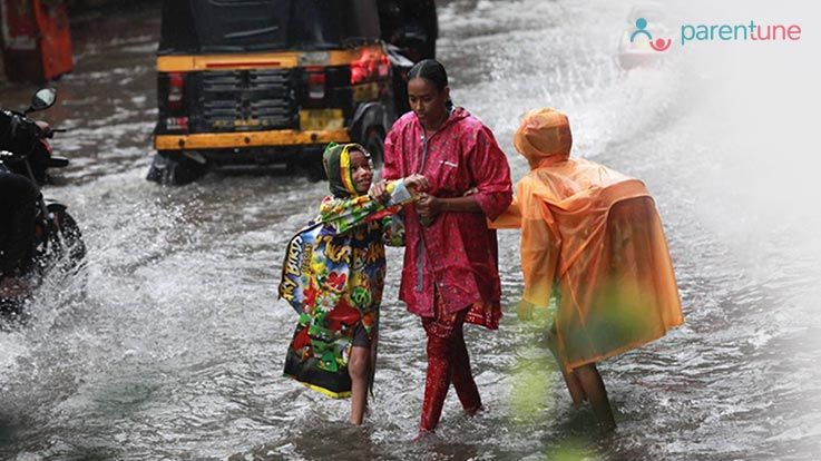 पावसाळ्यात असे ठेवा मुलांकडे लक्ष पावसाळ्यात असे ठेवा मुलांकडे लक्ष