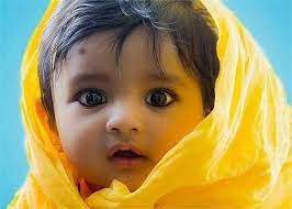 बाळाच्या नाजुक डोळ्यासाठी काजळ कितपत योग्य आहे बाळाच्या नाजुक डोळ्यासाठी काजळ कितपत योग्य आहे