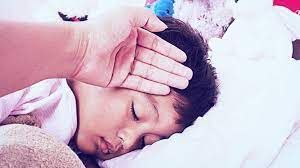 नवजात बाळ बदलणारे वातावरण आणि येणारा ताप ताप कमी करण्यासाठी 8 उपाय नवजात बाळ बदलणारे वातावरण आणि येणारा ताप ताप कमी करण्यासाठी 8 उपाय