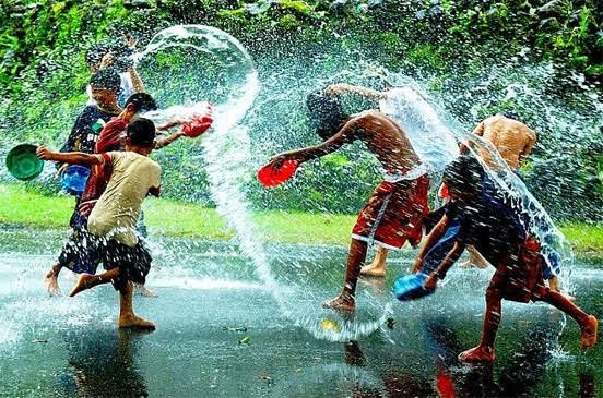 मुल पावसात भिजलेत काळजी नसावी वाचा १० उपयुक्त सल्ले मुल पावसात भिजलेत काळजी नसावी वाचा १० उपयुक्त सल्ले