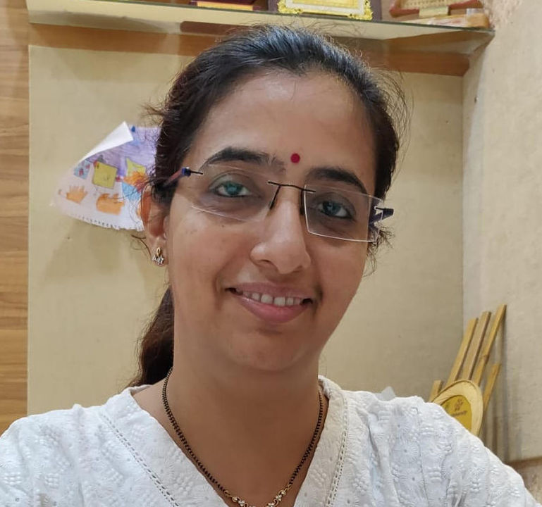 Dr. Mrunaal Jaamdaar